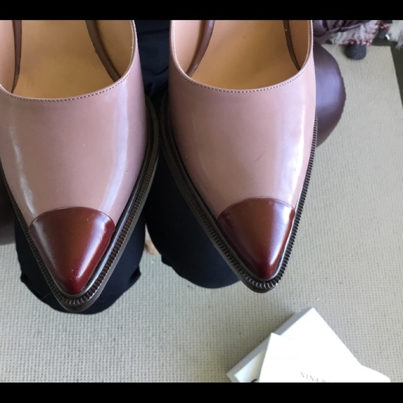Nina Ricci women’s bi-color pump - Picture 4 of 9